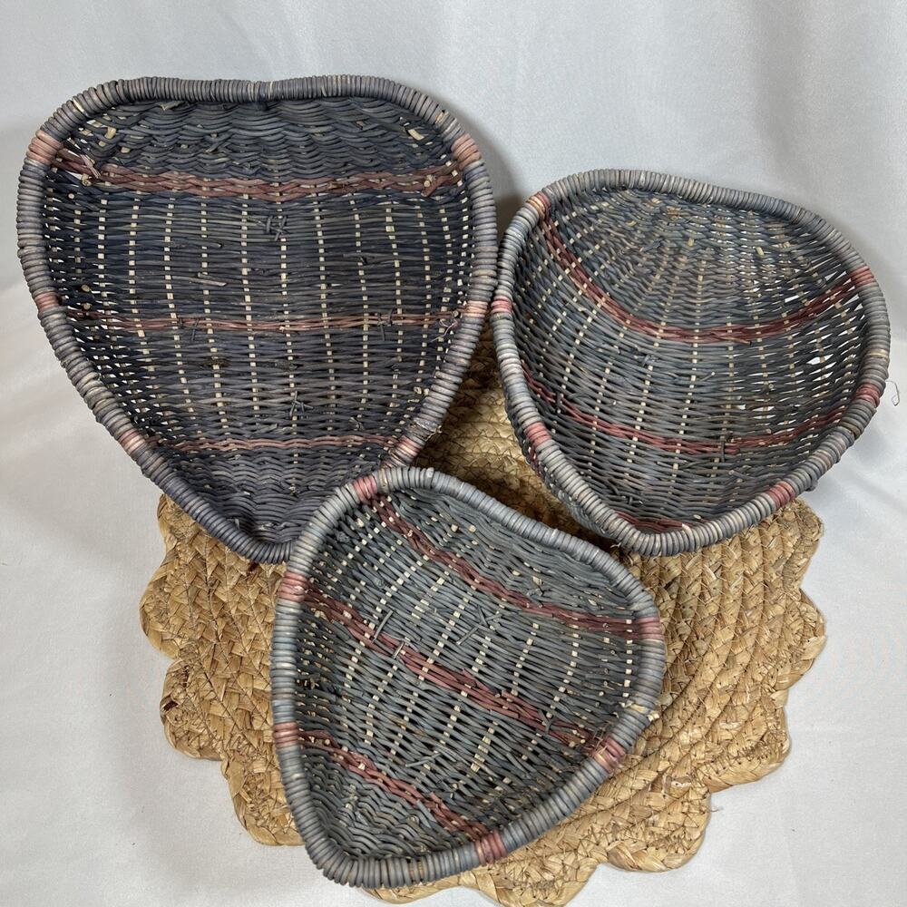 Vintage 80s Heart Wicker Nesting Baskets Set 3 Country Blue Mauve Cottage Decor